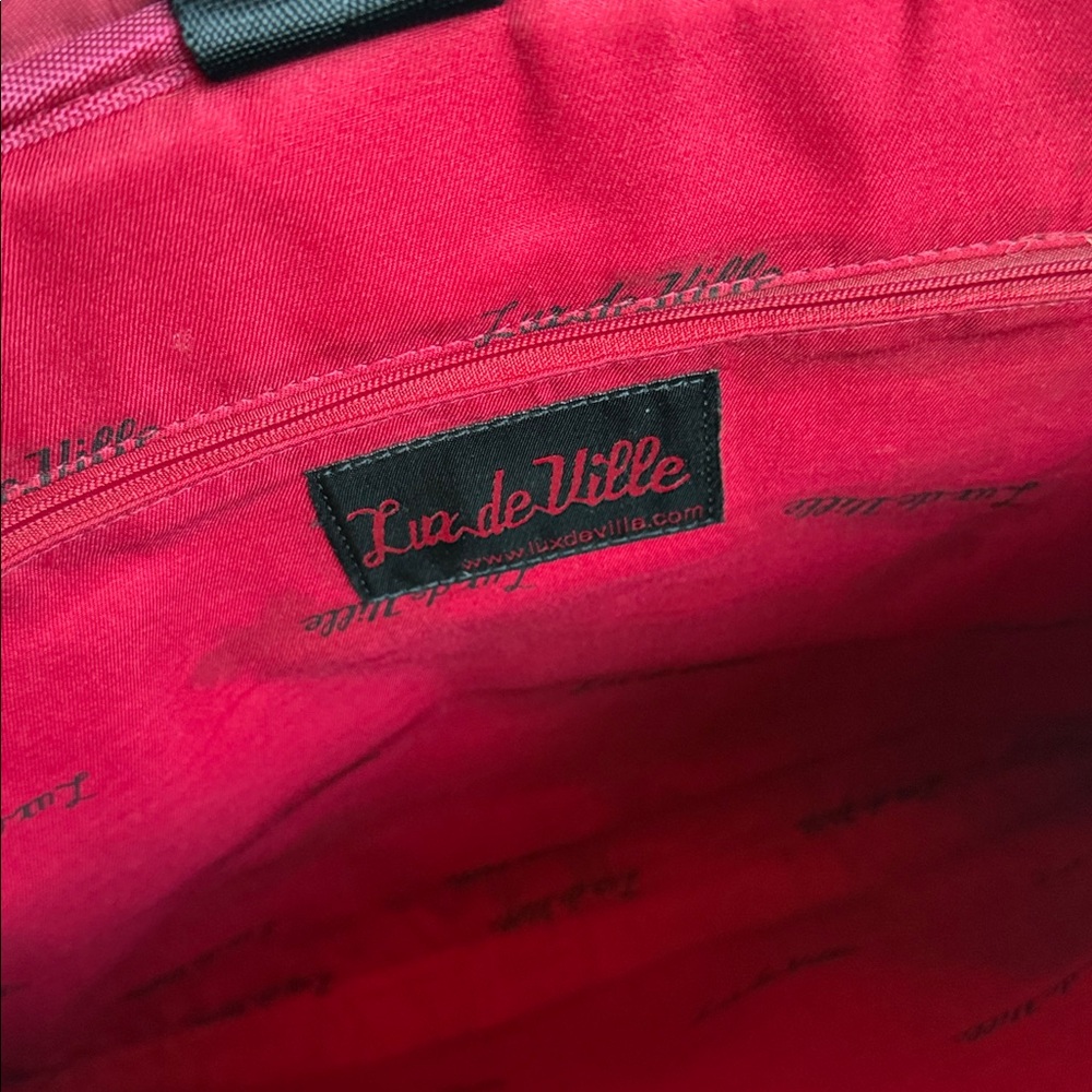 LUX DE VILLE LUCKY ME MESSENGER LAPTOP BAG SPARKLE GREEN PATENT LEATHER BLACK - Picture 14 of 15